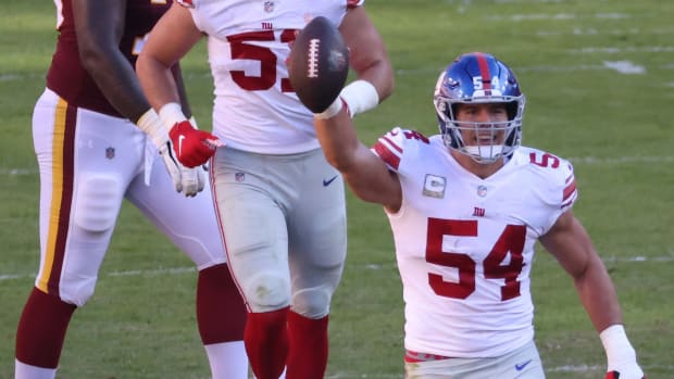 Nov 8, 2020; Landover, Maryland, USA; New York Giants inside linebacker Blake Martinez (54) celebrates after an interception against the Washington Football Team in the second quarter at FedExField.